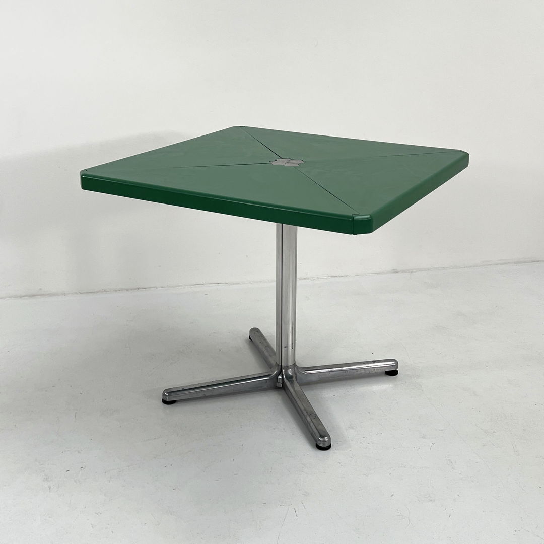 Plana Folding Table by Giancarlo Piretti for Castelli, 1970s – Mooiatti  Japan