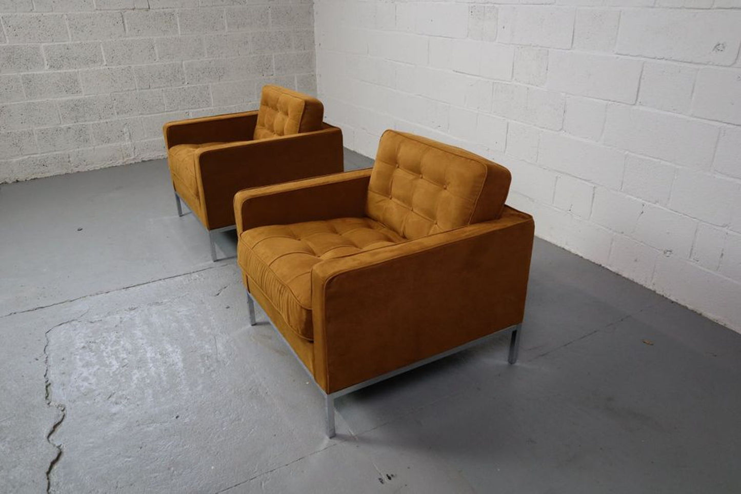 Pair of Florence Knoll lounge chairs for Knoll International