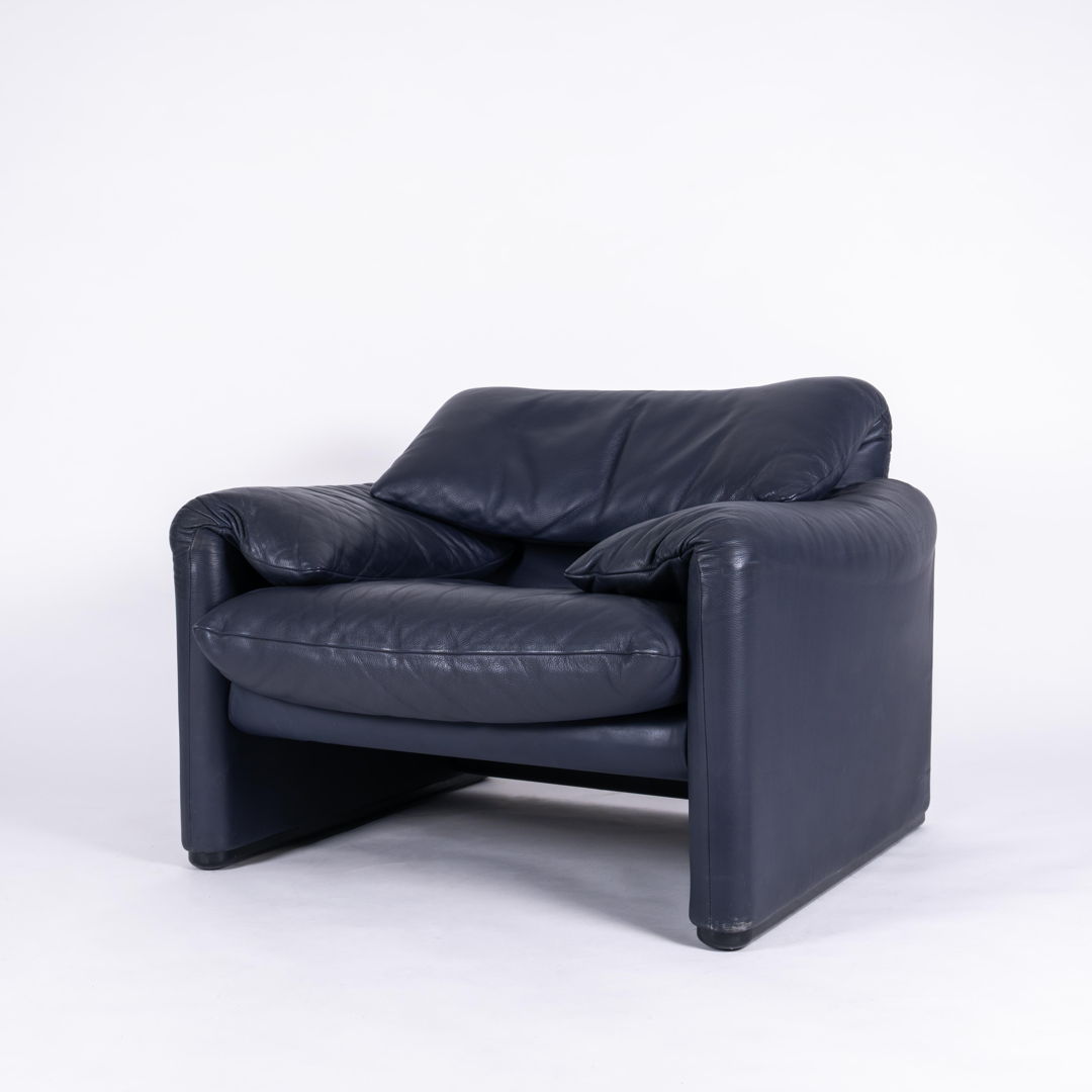 Cassina 'Maralunga' leather armchair by Vico Magistretti