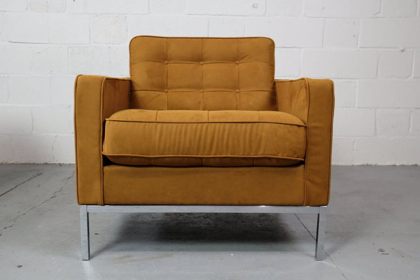 Pair of Florence Knoll lounge chairs for Knoll International