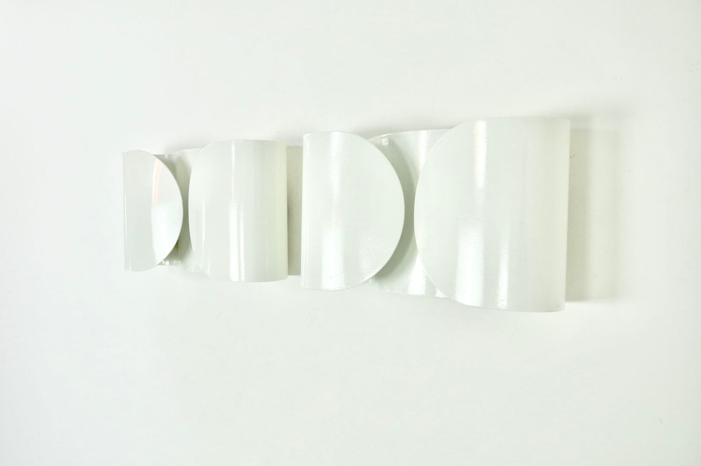 White Foglio Sconces by Tobia & Afra Scarpa for Flos, 1960s Set of 2