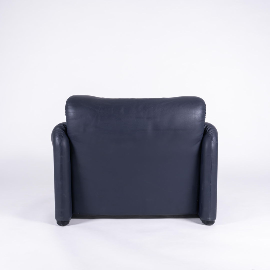 Cassina 'Maralunga' leather armchair by Vico Magistretti