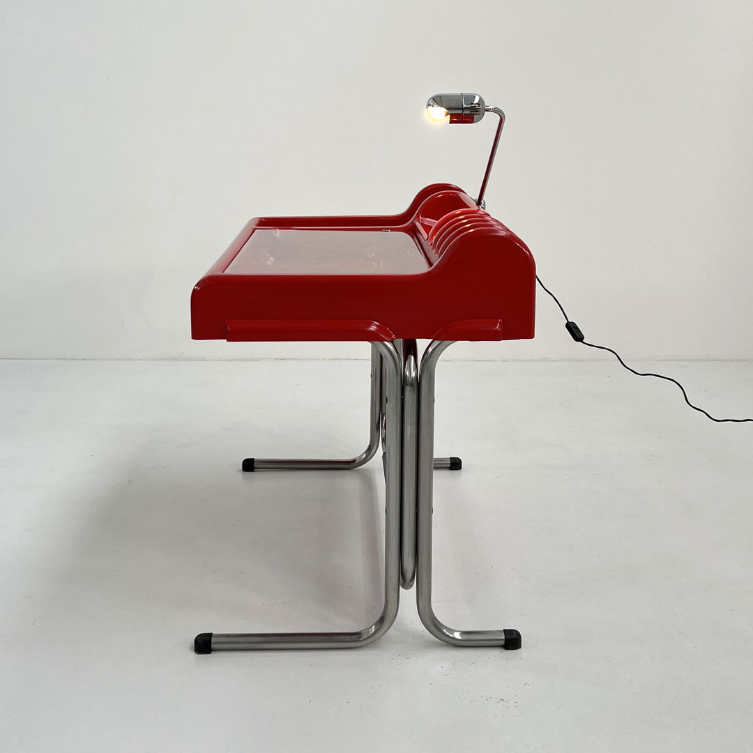 Red Orix Desk by Vittorio Parigi & Nani Prina for Molteni, 1970s
