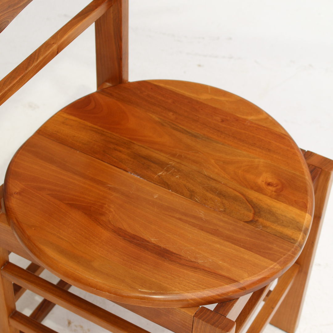 Set of brutalist wooden chairs with round seat