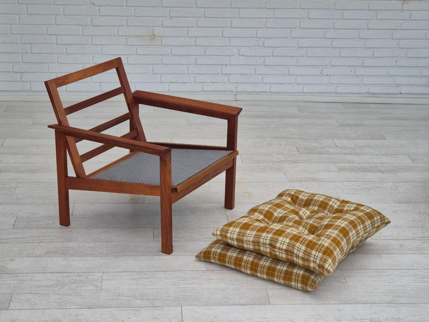 1970s, Danish lounge chair, original condition, furniture wool fabric, teak wood.