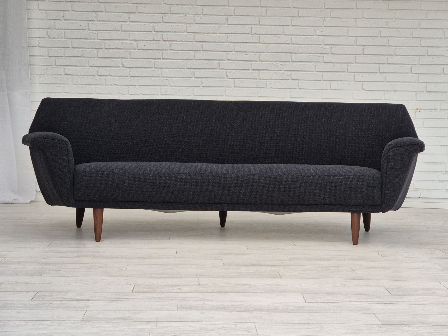 1960s, Danish design by Georg Thams for Vejen Polstermøbelfabrik, reupholstered 3 seater sofa, model 53.