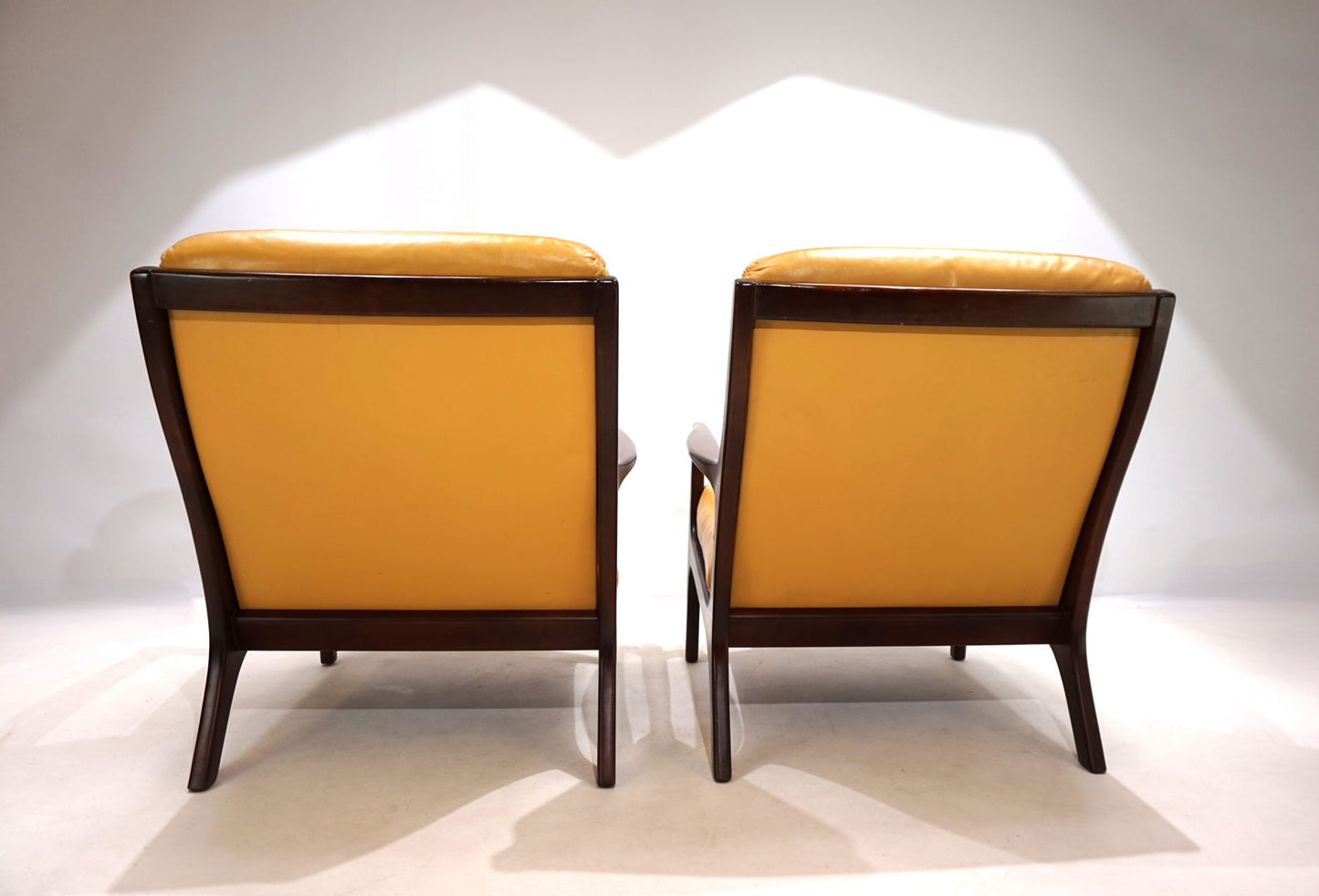 Set of 2 leather lounge chairs by Eugen Schmidt for Soloform, 1960