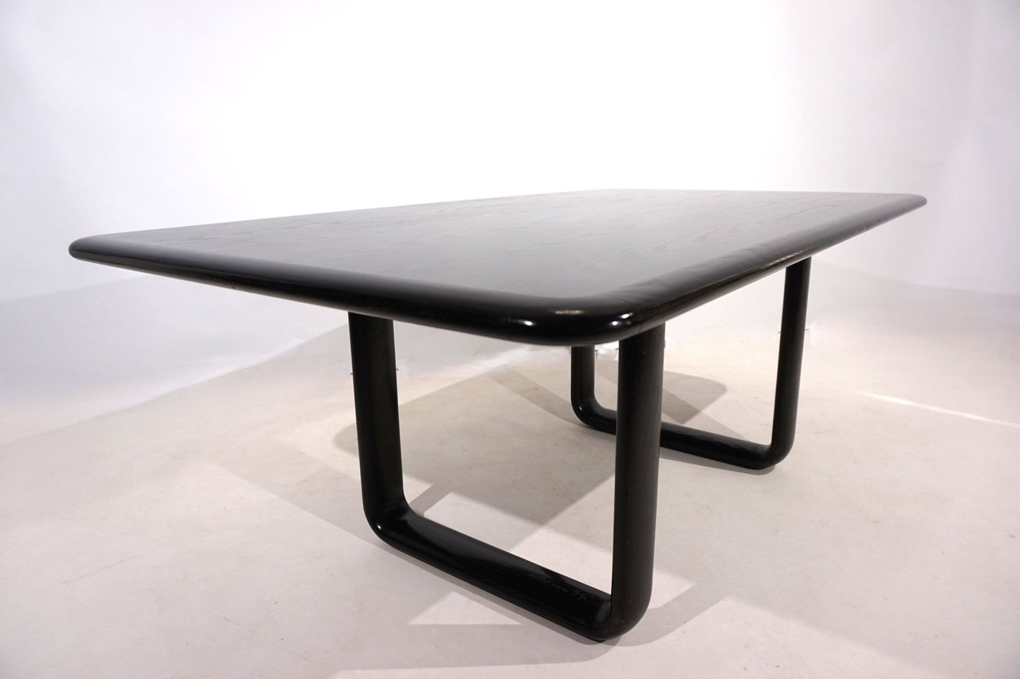 Rosenthal Hombre dining table by Burkhard Vogtherr