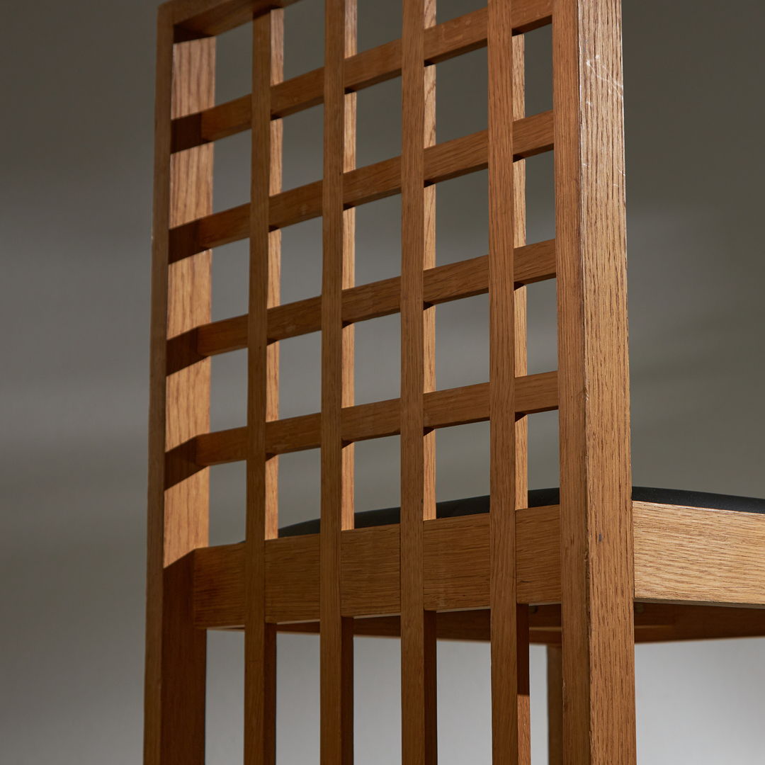 Chair Inspired by Charles Rennie Mackintosh (black)