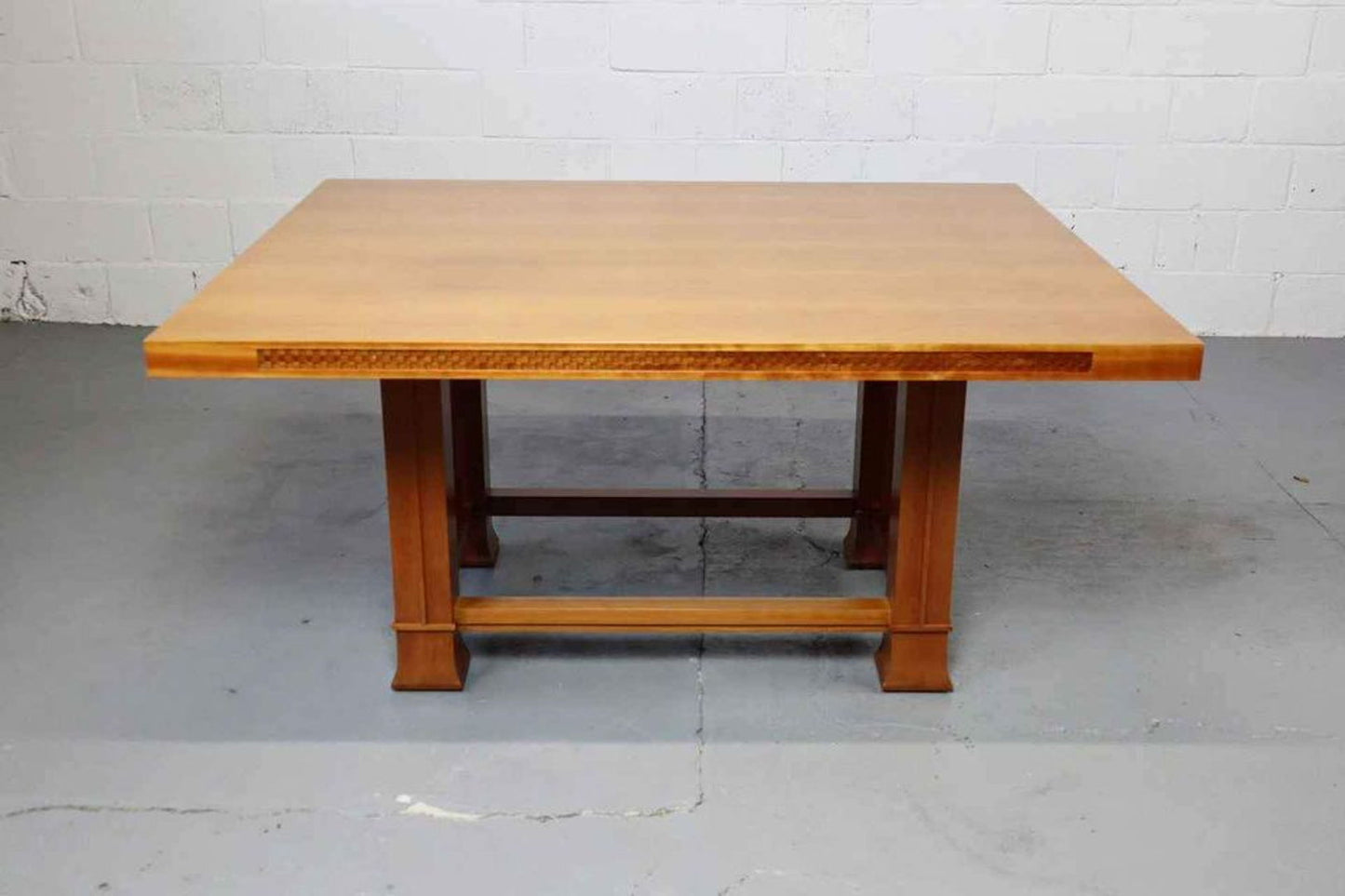 Husser 615 dining table by Frank Lloyd Wright for Cassina