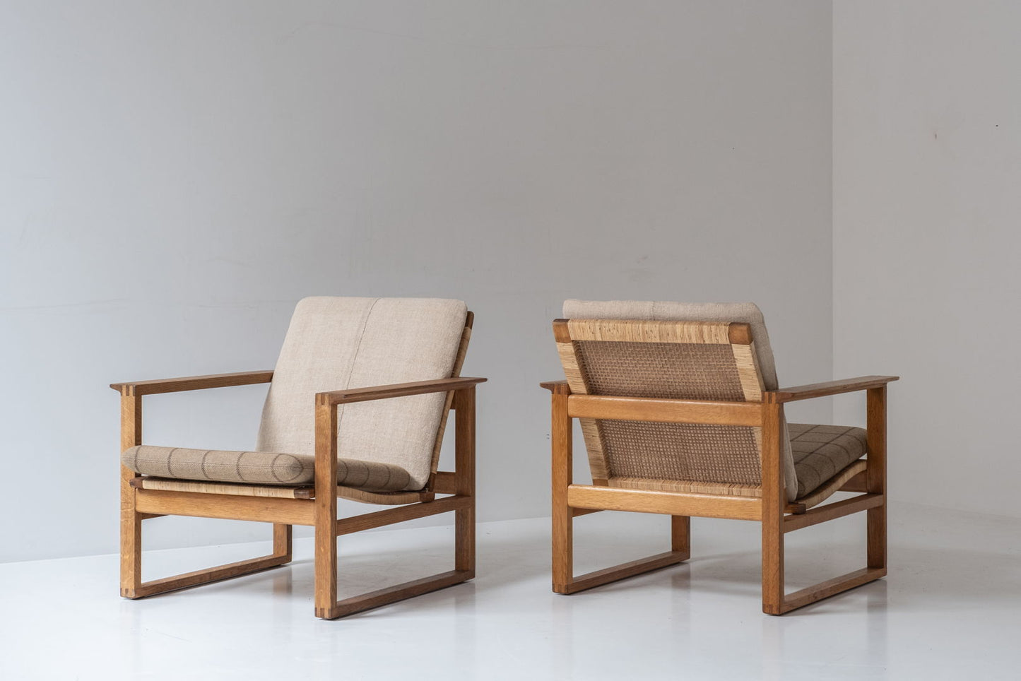 Magnificent set of two model 2256 easy chairs by Børge Mogensen for Fredericia Stolefabrik, Denmark 1956.