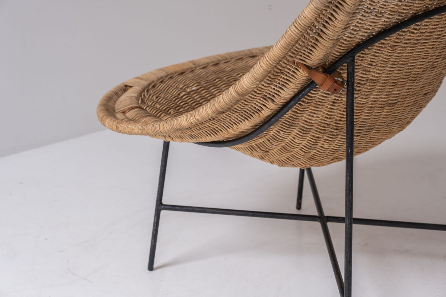 ‘Stora Kraal’ lounge chair by Kerstin Hörlin-Holmquist for Nordiska Kompaniet, Sweden 1952.