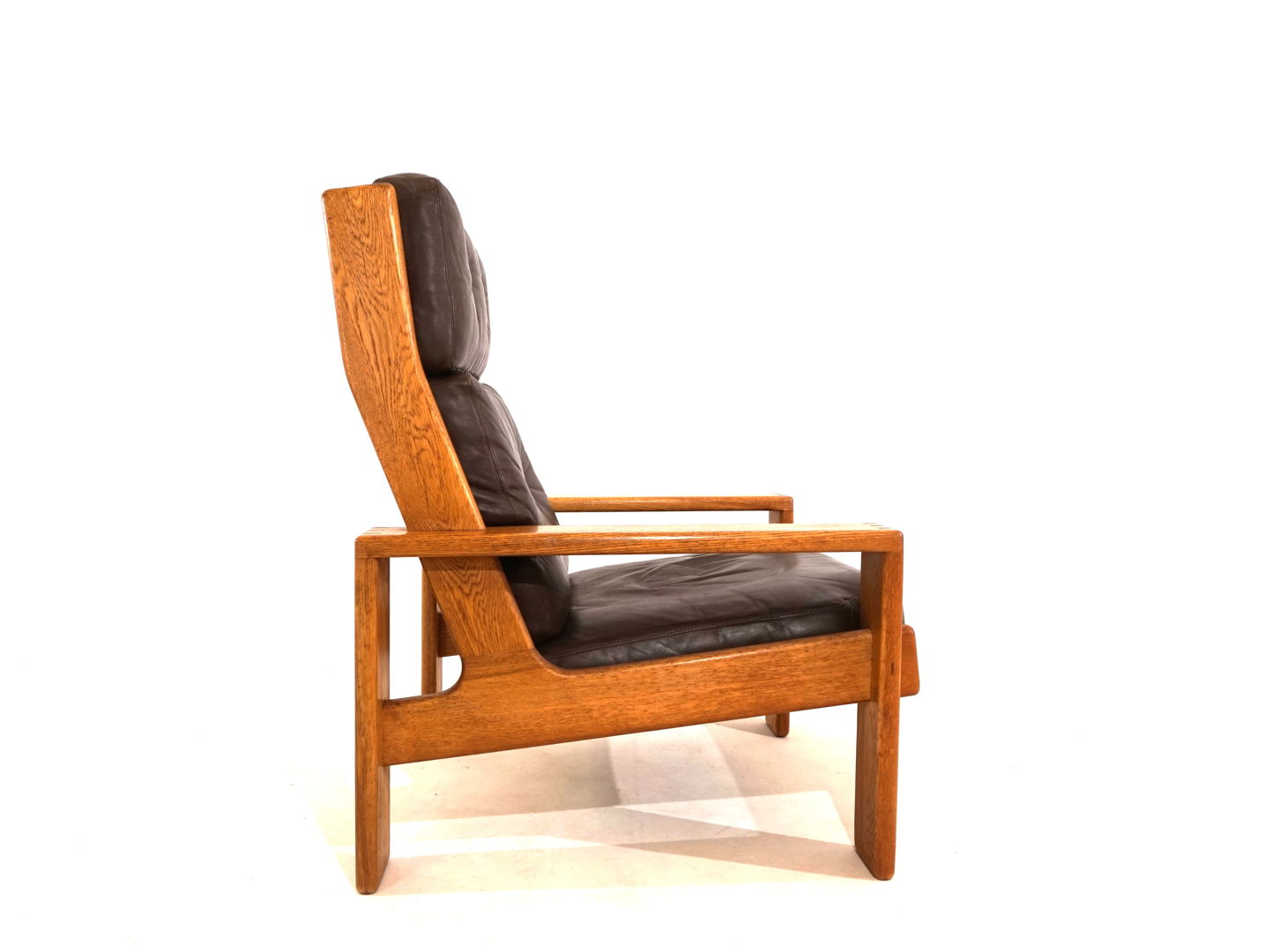 Asko Bonanza brown high-back leather armchair by Esko Pajamies