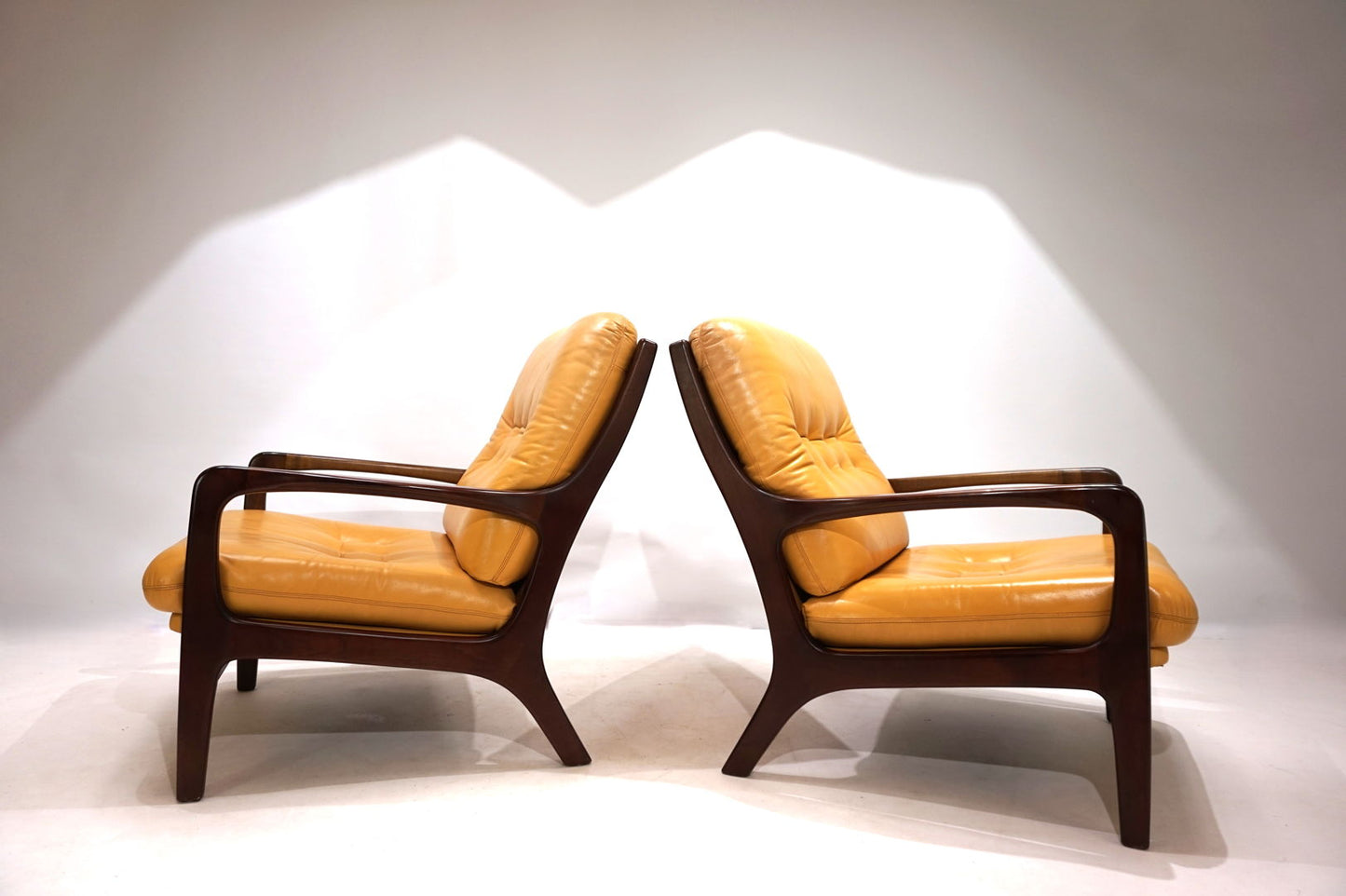 Set of 2 leather lounge chairs by Eugen Schmidt for Soloform, 1960