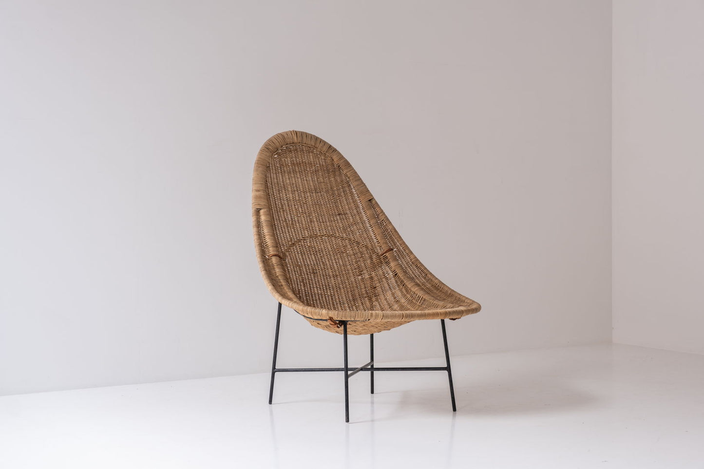 ‘Stora Kraal’ lounge chair by Kerstin Hörlin-Holmquist for Nordiska Kompaniet, Sweden 1952.