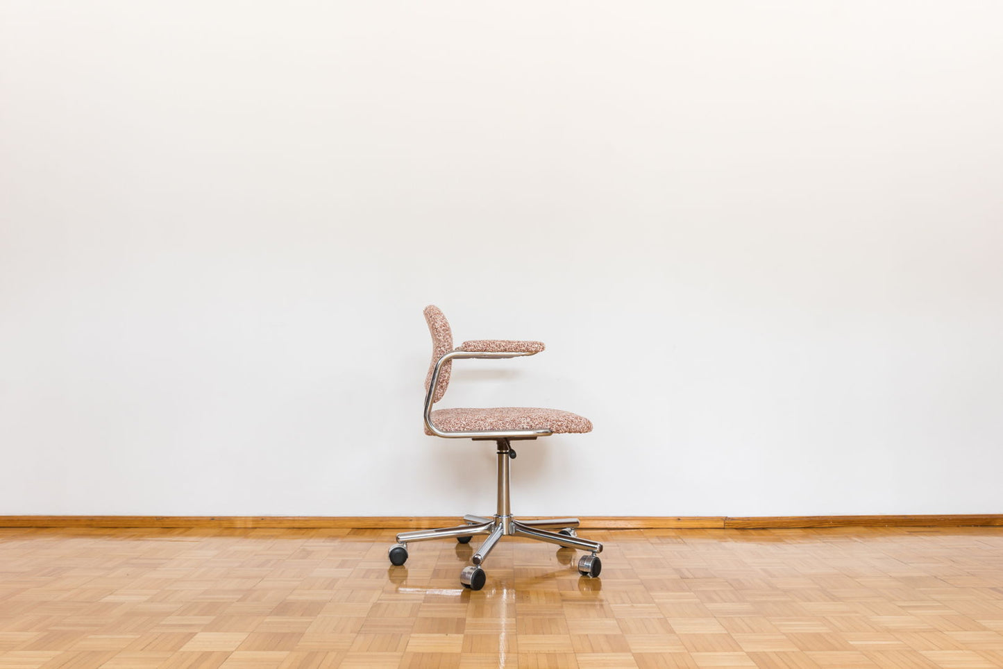 Swivel Chair from Kovona in Kvadrat, 1990s