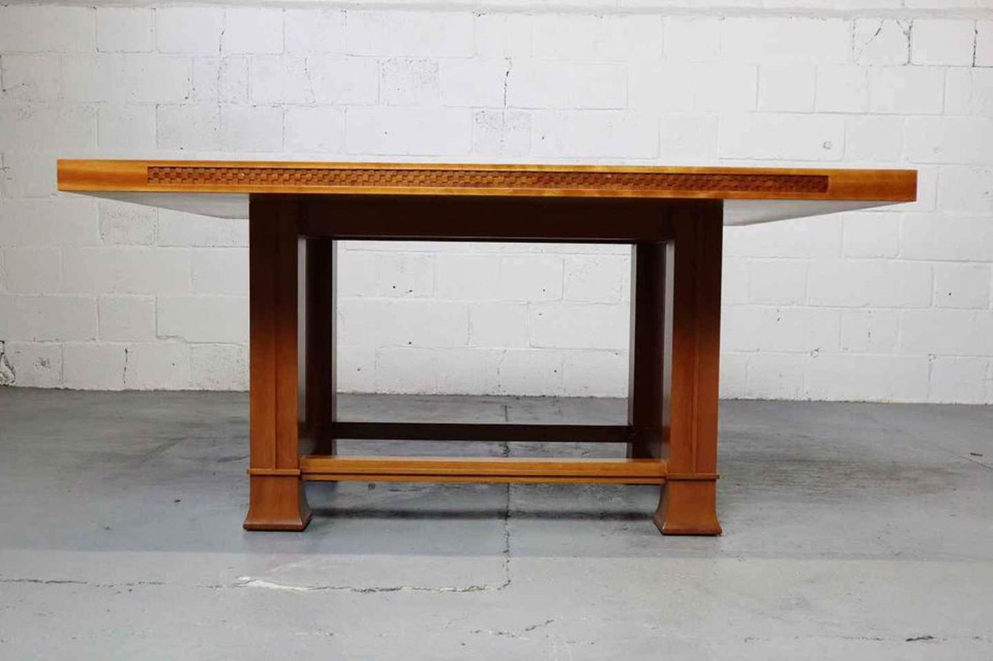 Husser 615 dining table by Frank Lloyd Wright for Cassina