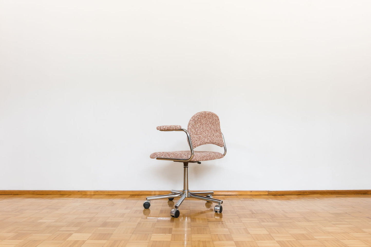 Swivel Chair from Kovona in Kvadrat, 1990s