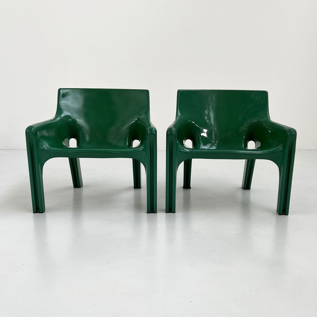 Pair of Green Vicario Lounge Chairs by Vico Magistretti for Artemide, 1970s