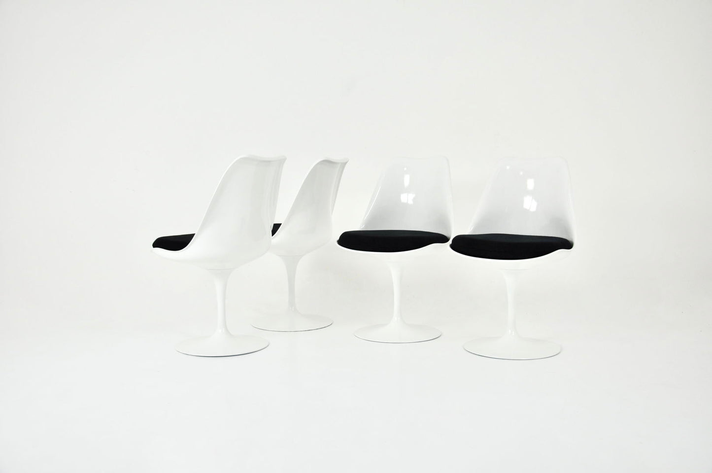 Tulip Dining Chairs by Eero Saarinen for Knoll International, 1970s, Set of 4