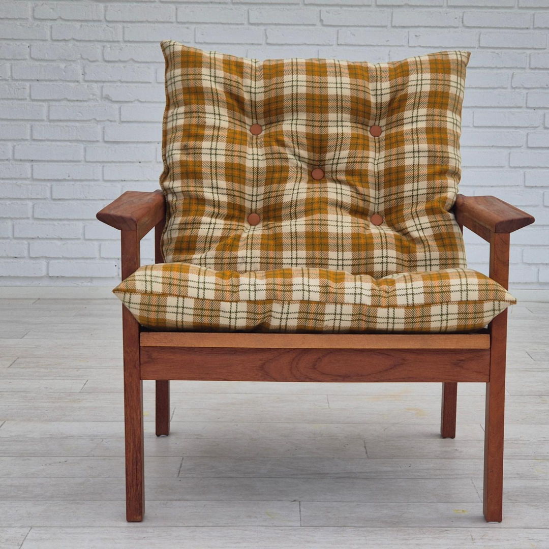 1970s, Danish lounge chair, original condition, furniture wool fabric, teak wood.