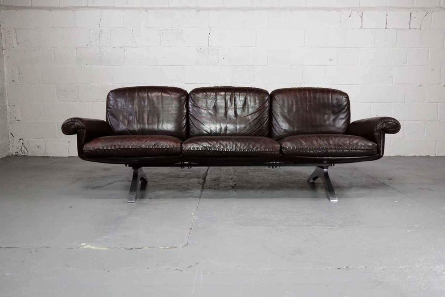 Three-seater leather sofa DS-31 by De Sede Switzerland, 1970's