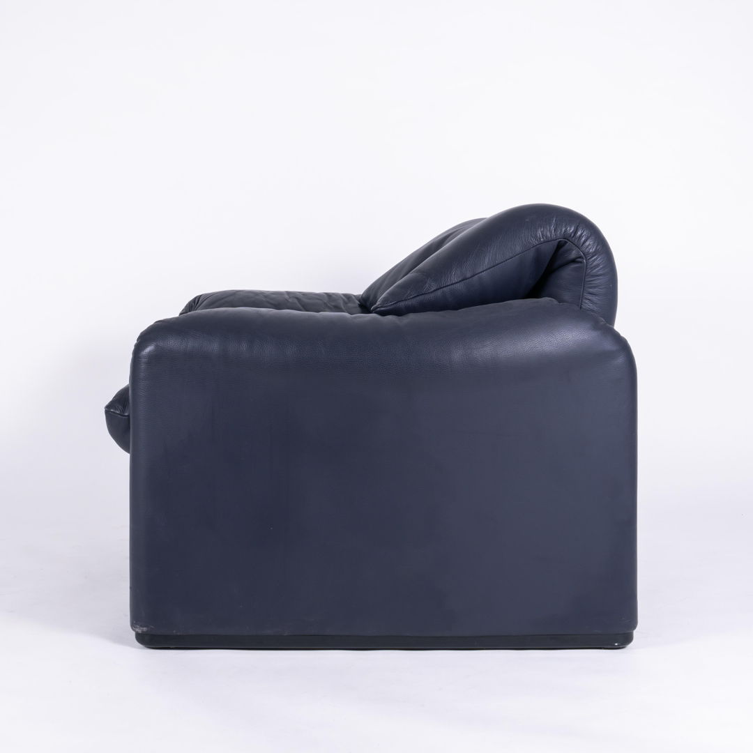 Cassina 'Maralunga' leather armchair by Vico Magistretti