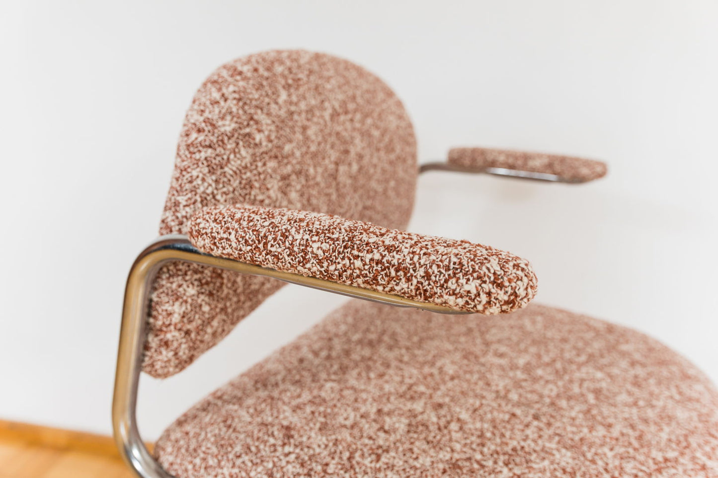 Swivel Chair from Kovona in Kvadrat, 1990s