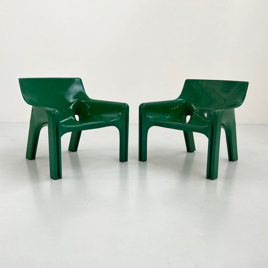 Pair of Green Vicario Lounge Chairs by Vico Magistretti for Artemide, 1970s