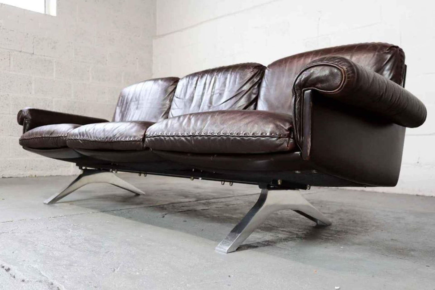 Three-seater leather sofa DS-31 by De Sede Switzerland, 1970's