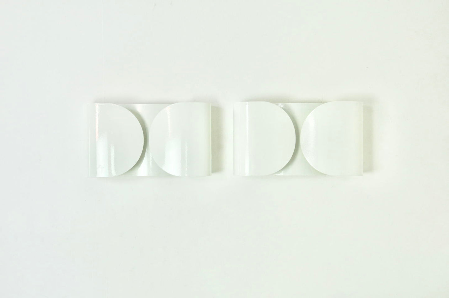 White Foglio Sconces by Tobia & Afra Scarpa for Flos, 1960s Set of 2