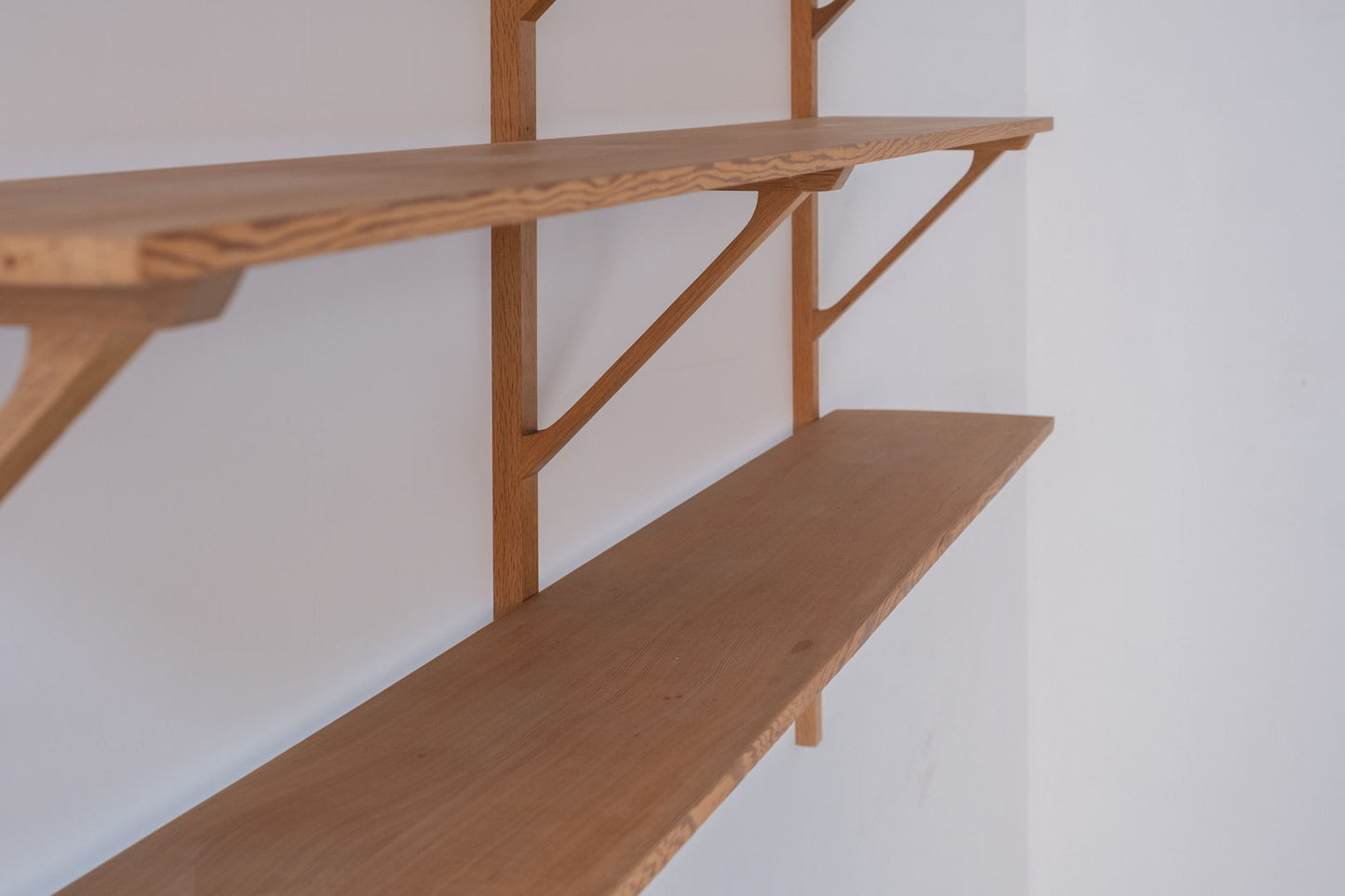 Magnificent bookshelf model BM 291 by Børge Mogensen for Fredericia Stolefabrik, Denmark 1956.