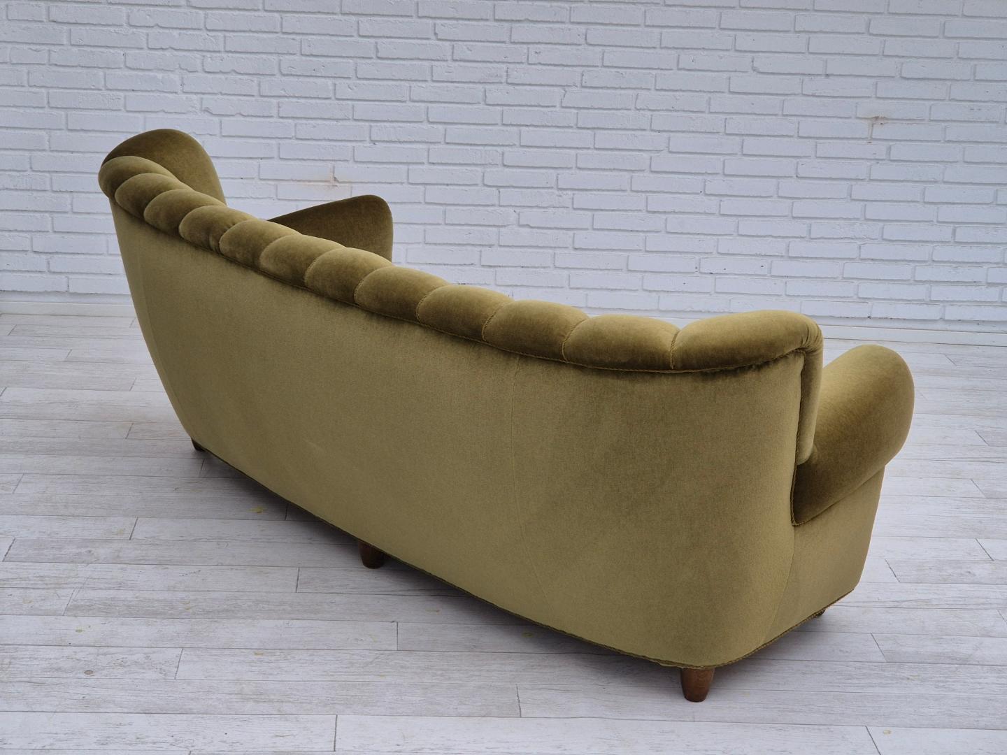 1960s, Danish 3-seater "Banana" sofa for Central Møbler Odense, original condition.