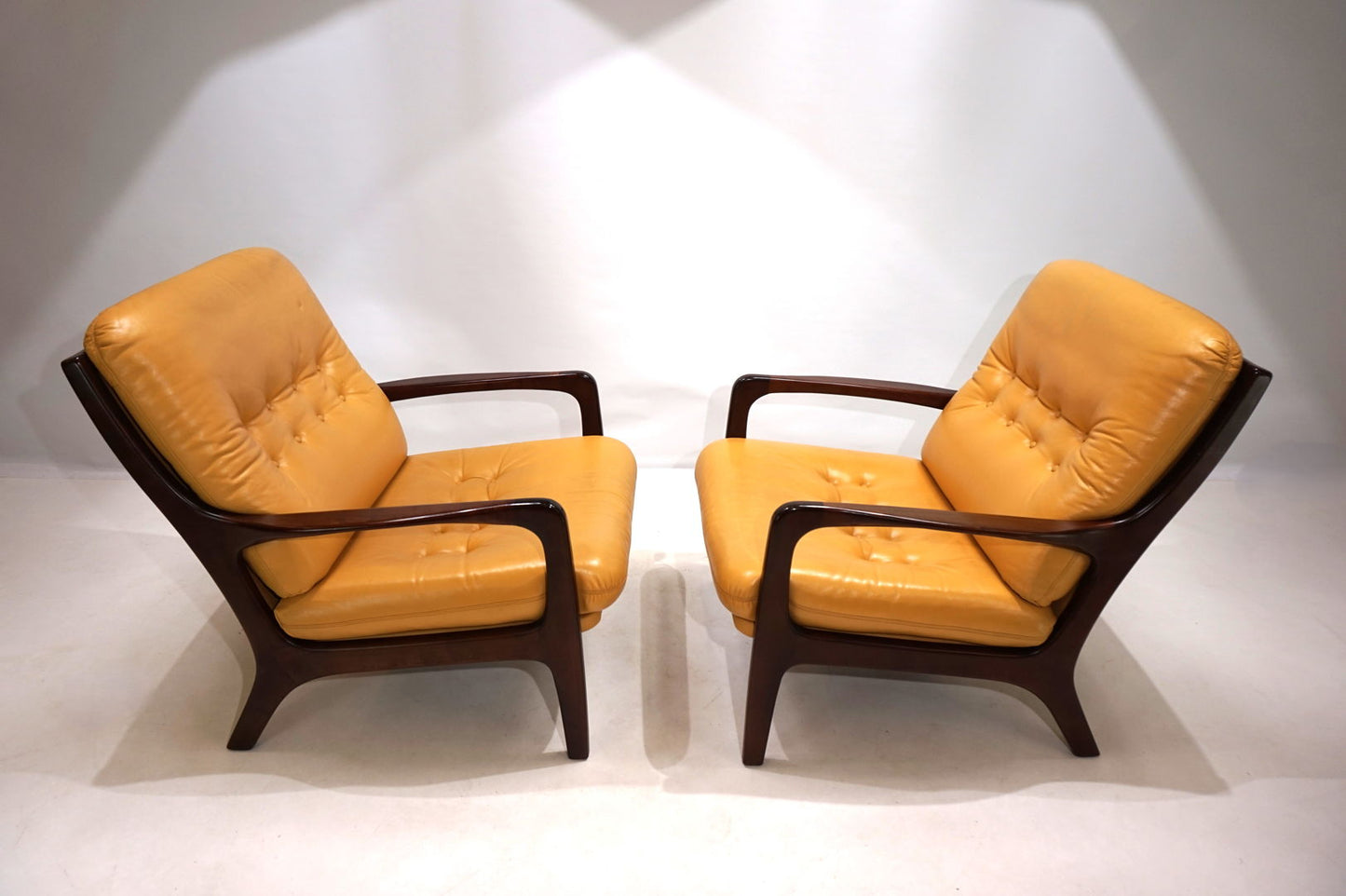 Set of 2 leather lounge chairs by Eugen Schmidt for Soloform, 1960