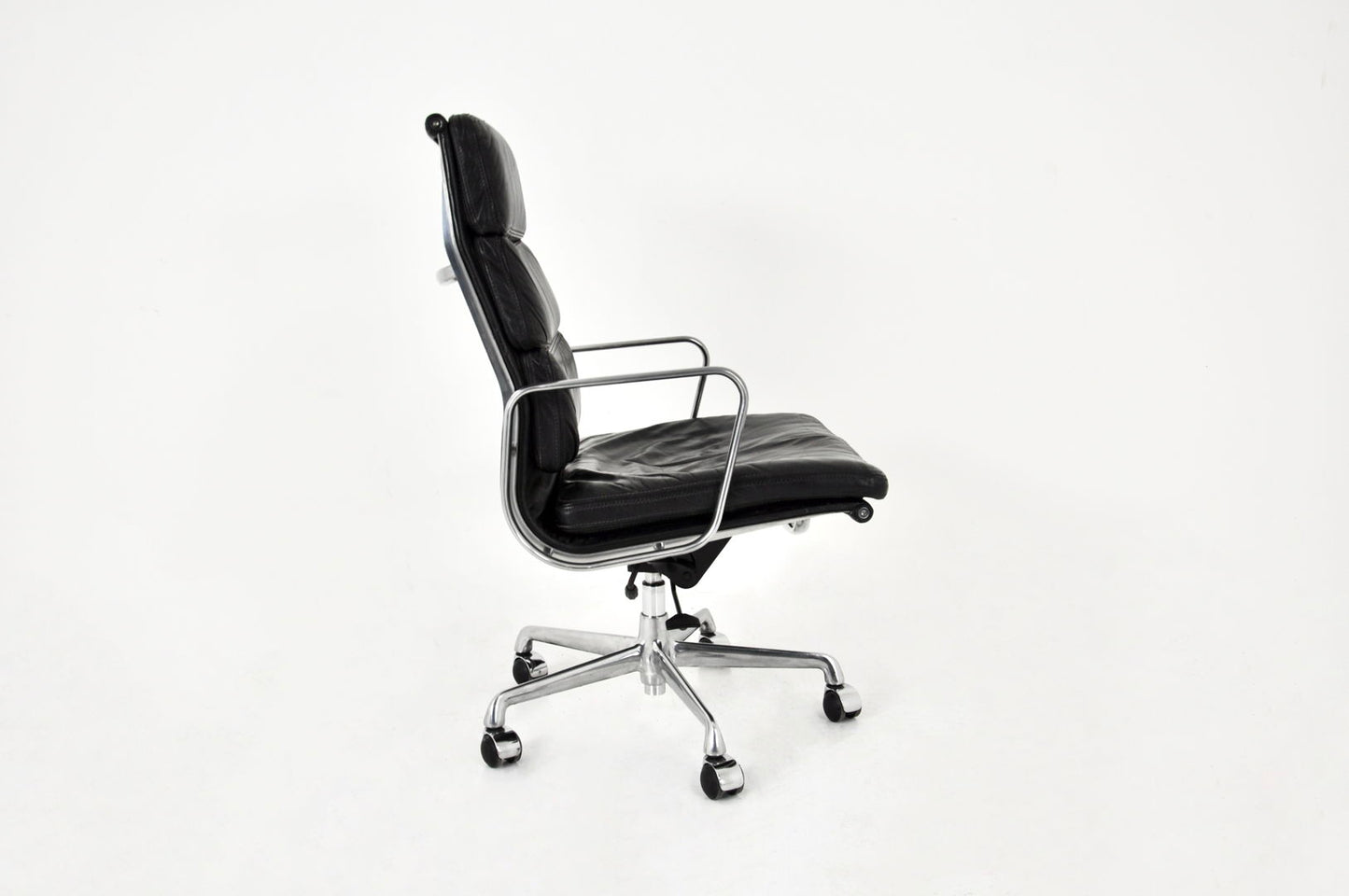 Ea 216 Soft Pad Desk Chair by Charles & Ray Eames for ICF, 1970s