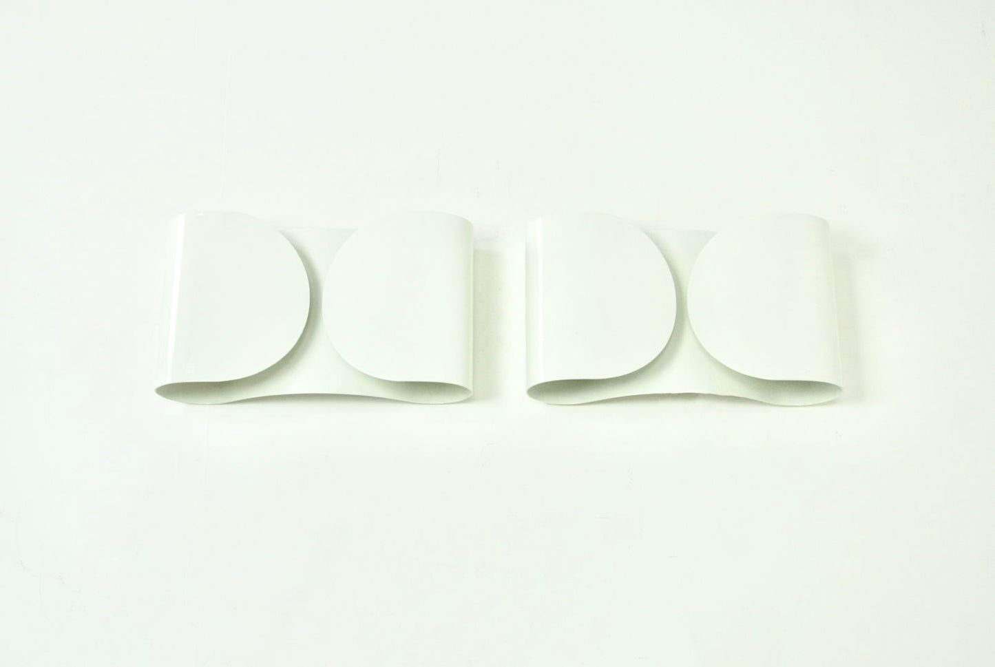 White Foglio Sconces by Tobia & Afra Scarpa for Flos, 1960s Set of 2