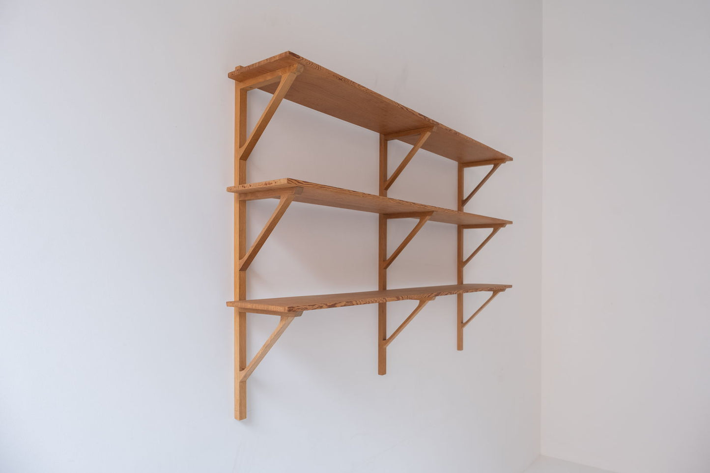 Magnificent bookshelf model BM 291 by Børge Mogensen for Fredericia Stolefabrik, Denmark 1956.