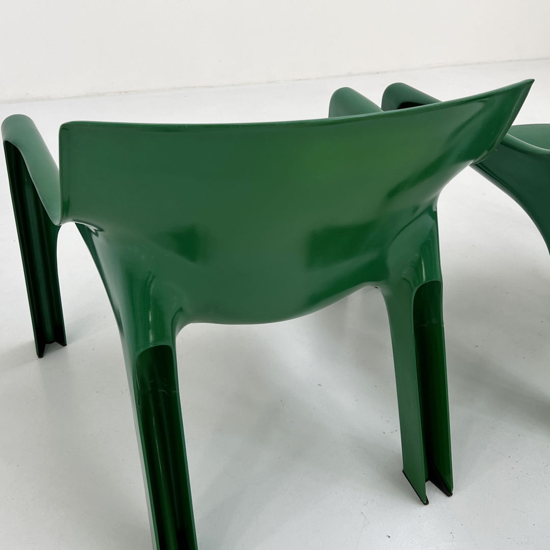 Pair of Green Vicario Lounge Chairs by Vico Magistretti for Artemide, 1970s