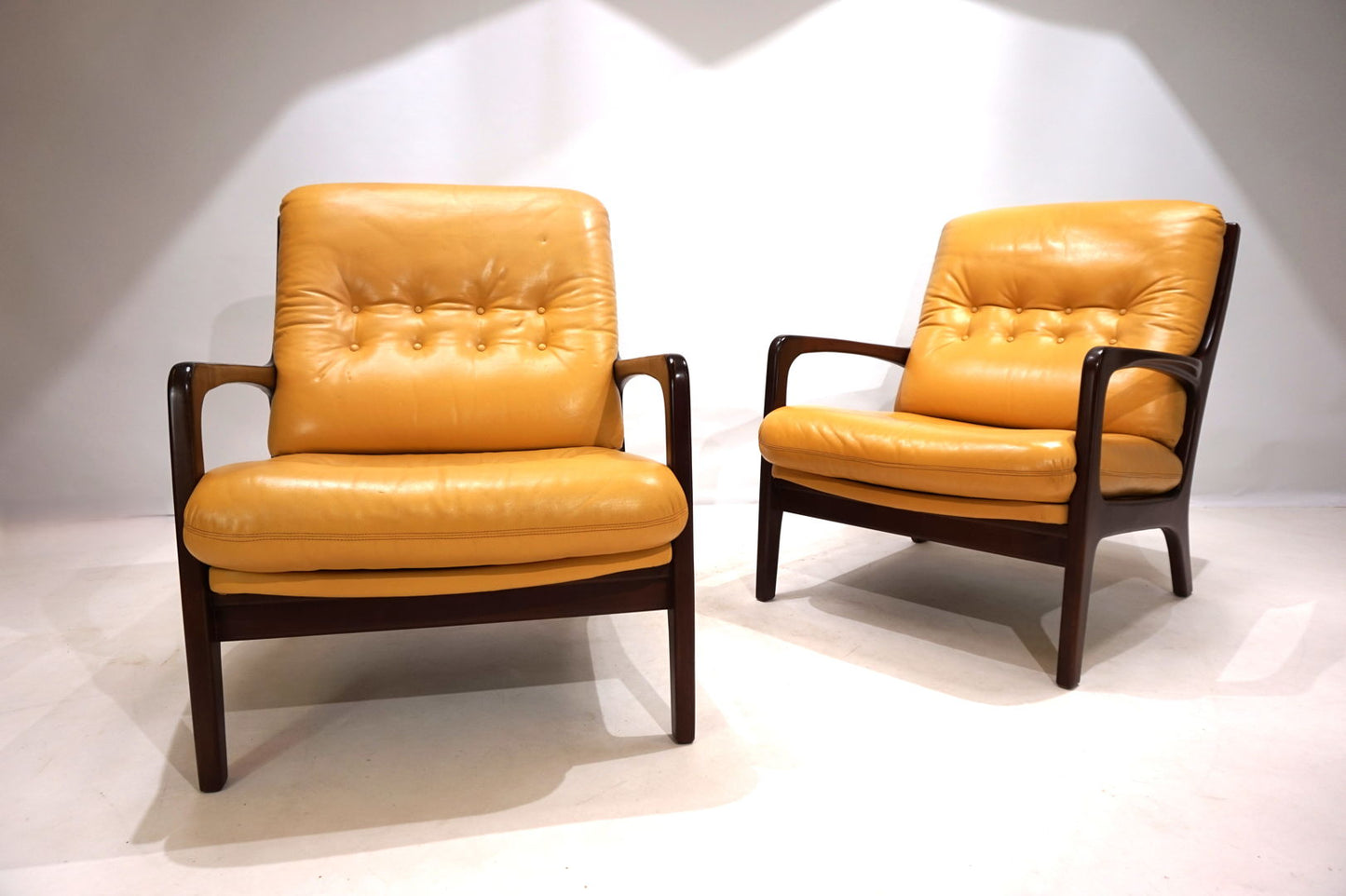 Set of 2 leather lounge chairs by Eugen Schmidt for Soloform, 1960