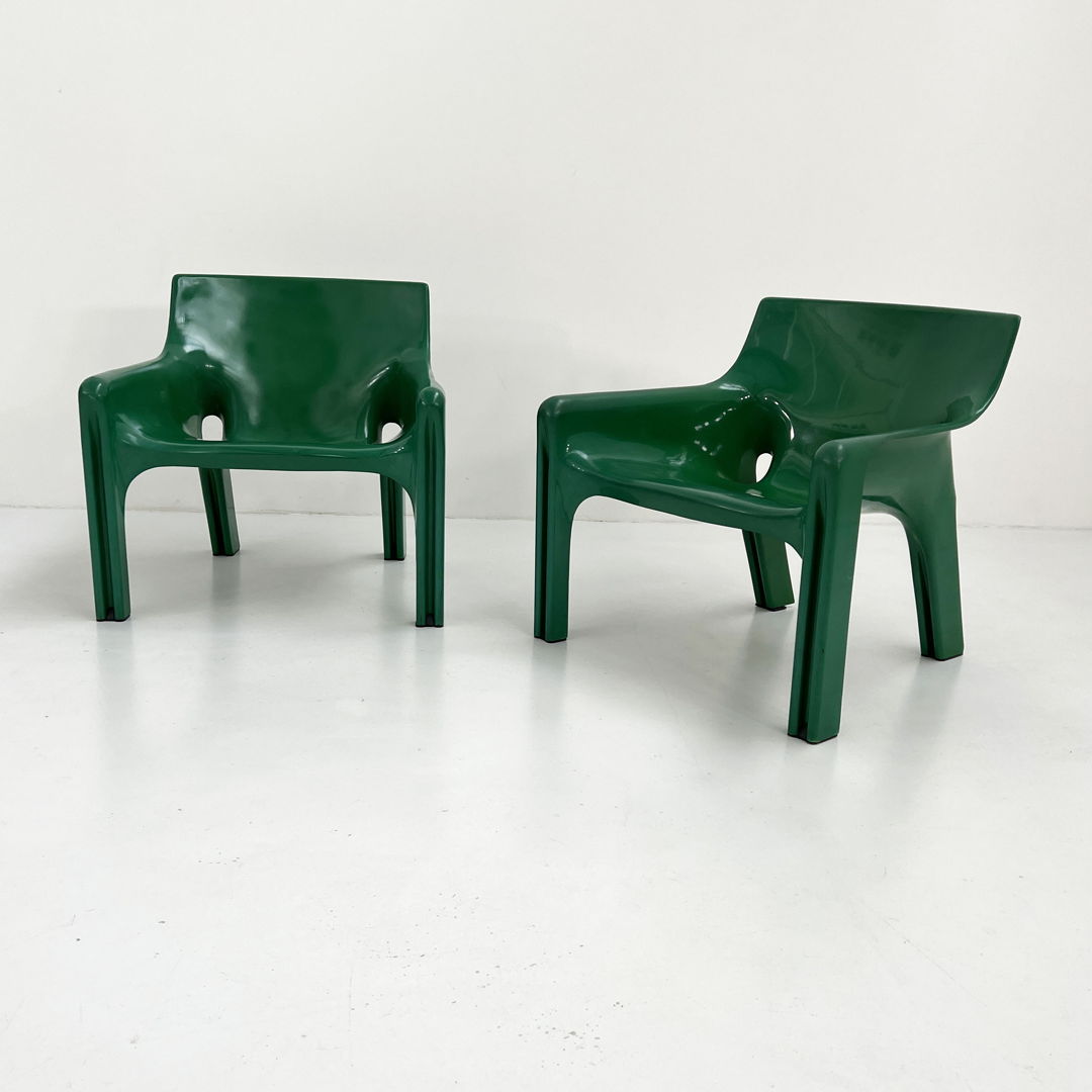 Pair of Green Vicario Lounge Chairs by Vico Magistretti for Artemide, 1970s