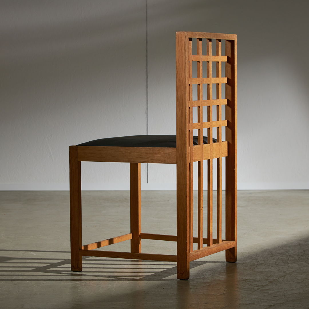 Chair Inspired by Charles Rennie Mackintosh (black)