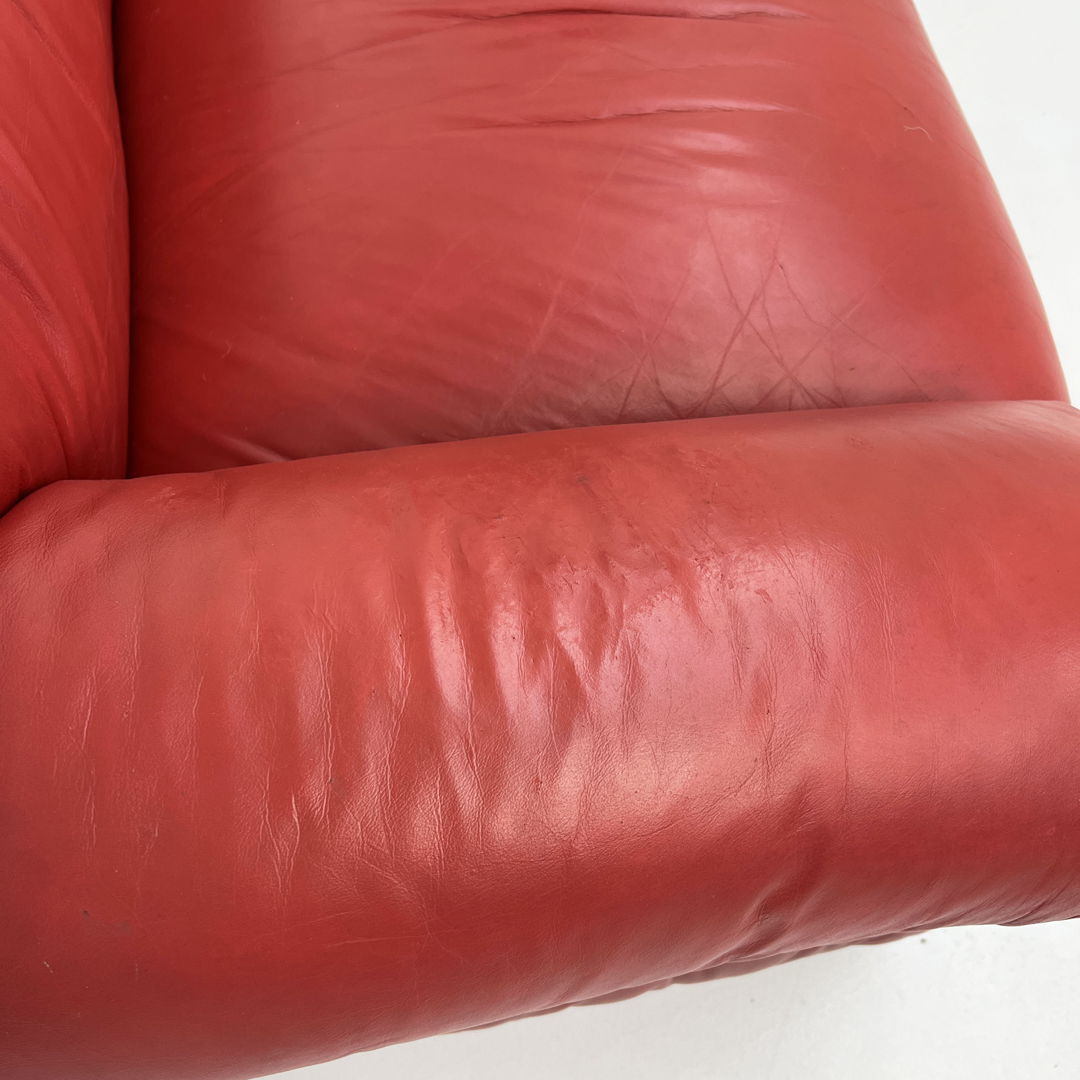Red Leather Sesann 2-seater Sofa by Gianfranco Frattini for Cassina, 1970s