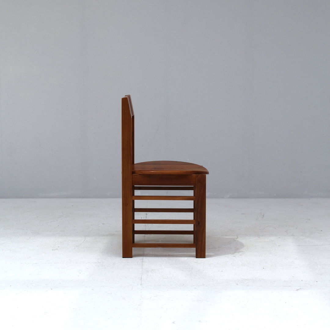 Set of brutalist wooden chairs with round seat