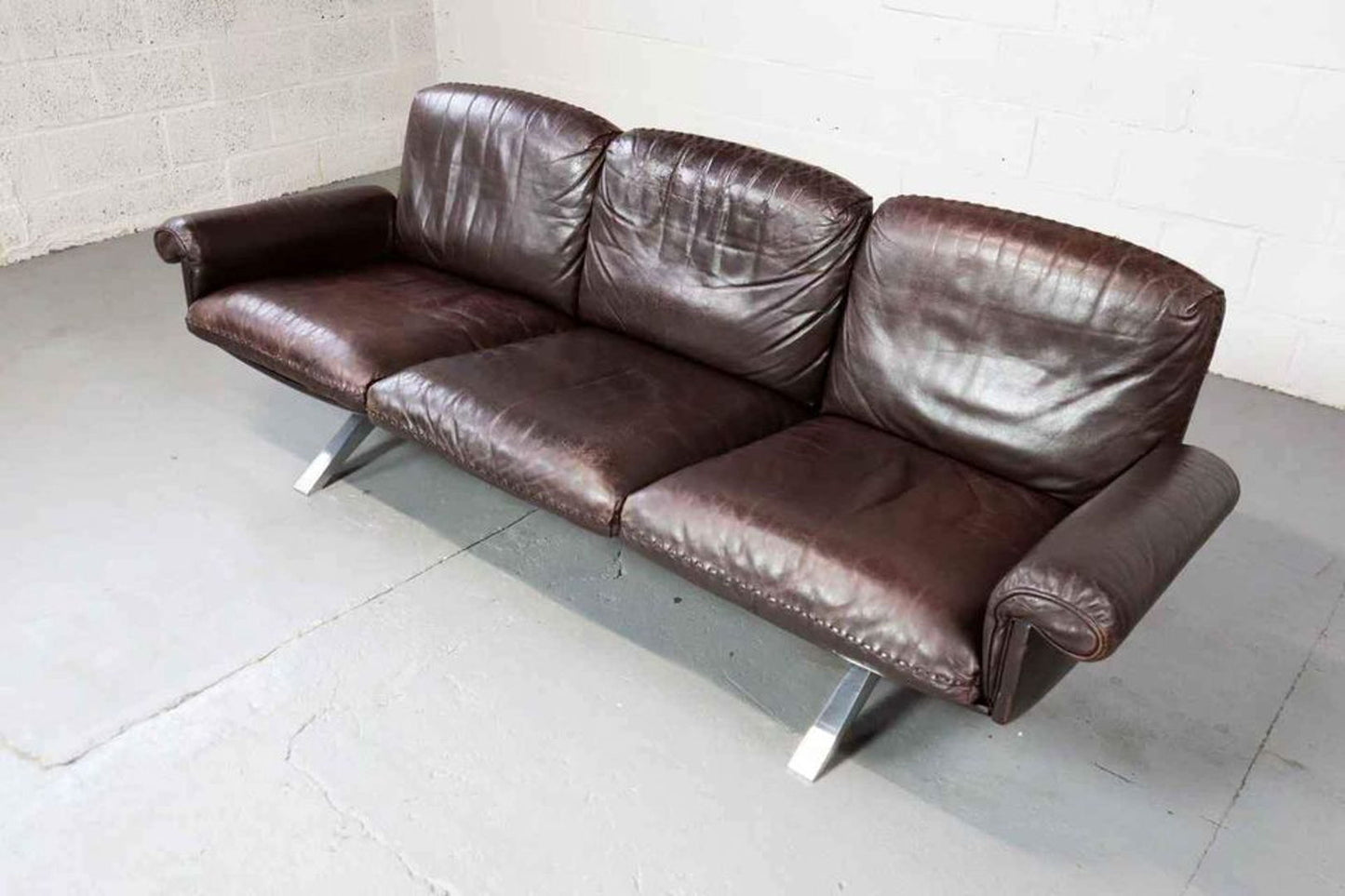 Three-seater leather sofa DS-31 by De Sede Switzerland, 1970's