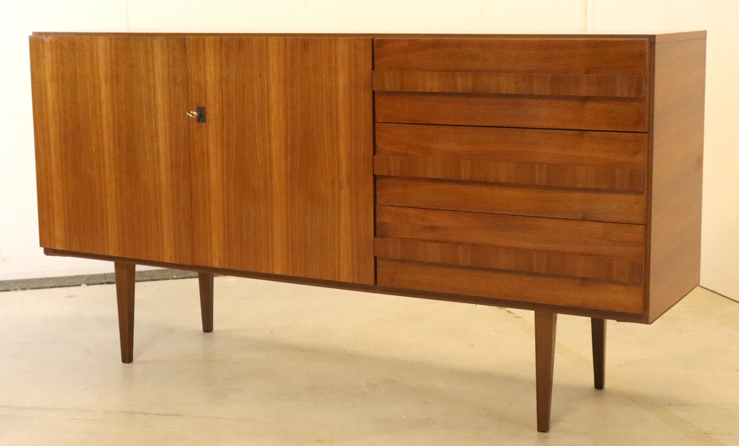 Vintage sideboard / dresser / TV cabinet 'Pritzier'