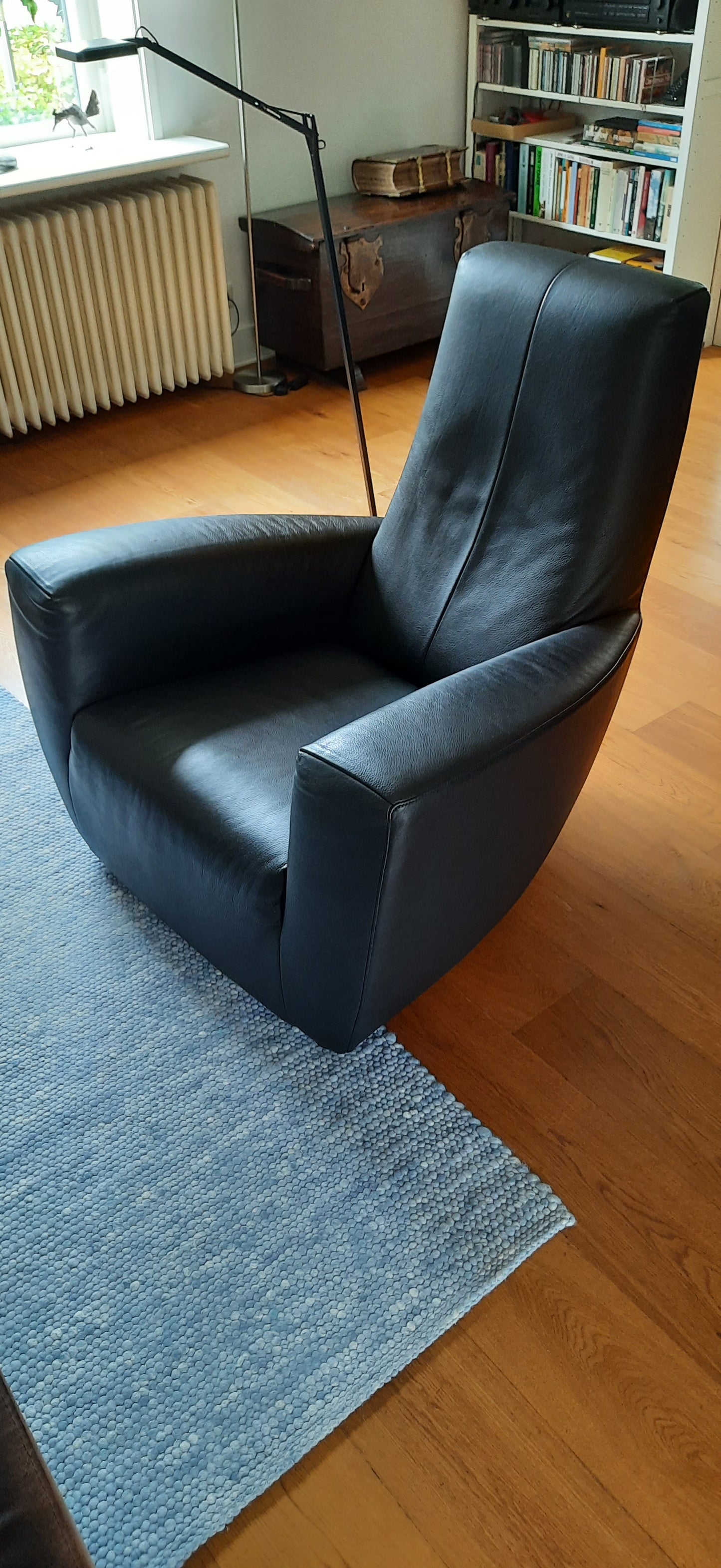 Armchair Label Longa black, Gerard van den Berg