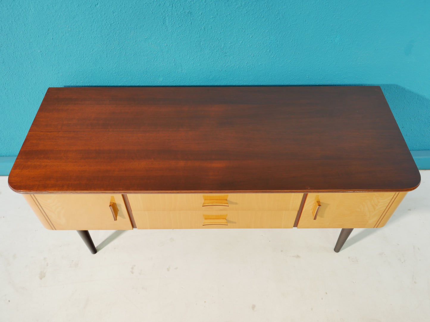 Vintage Sideboard / chest of drawers