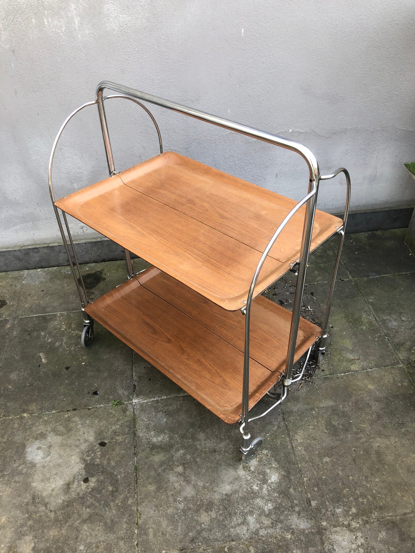 Trolley serving trolley