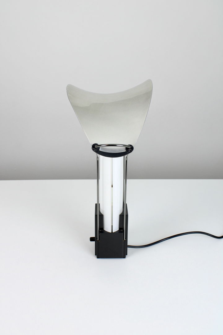Palio table lamp by Perry A. King & Santiago Miranda for Arteluce
