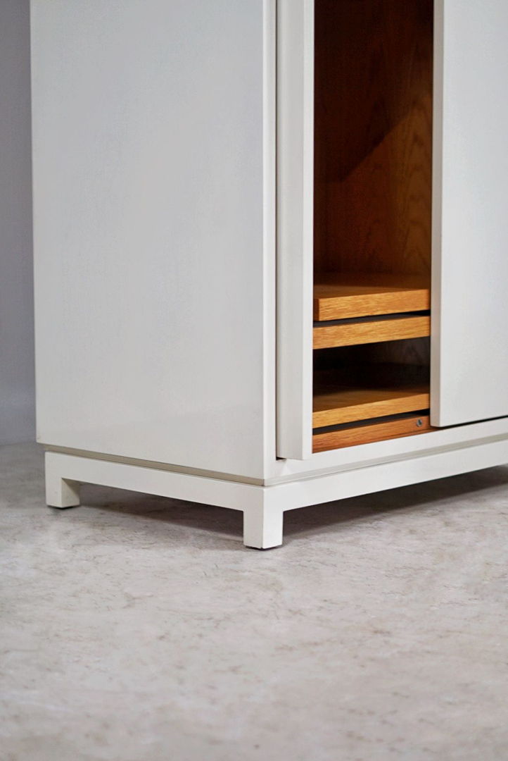 DeCoene for Emiel Veranneman white lacquered oak Cabinet, Belgium, 1960s